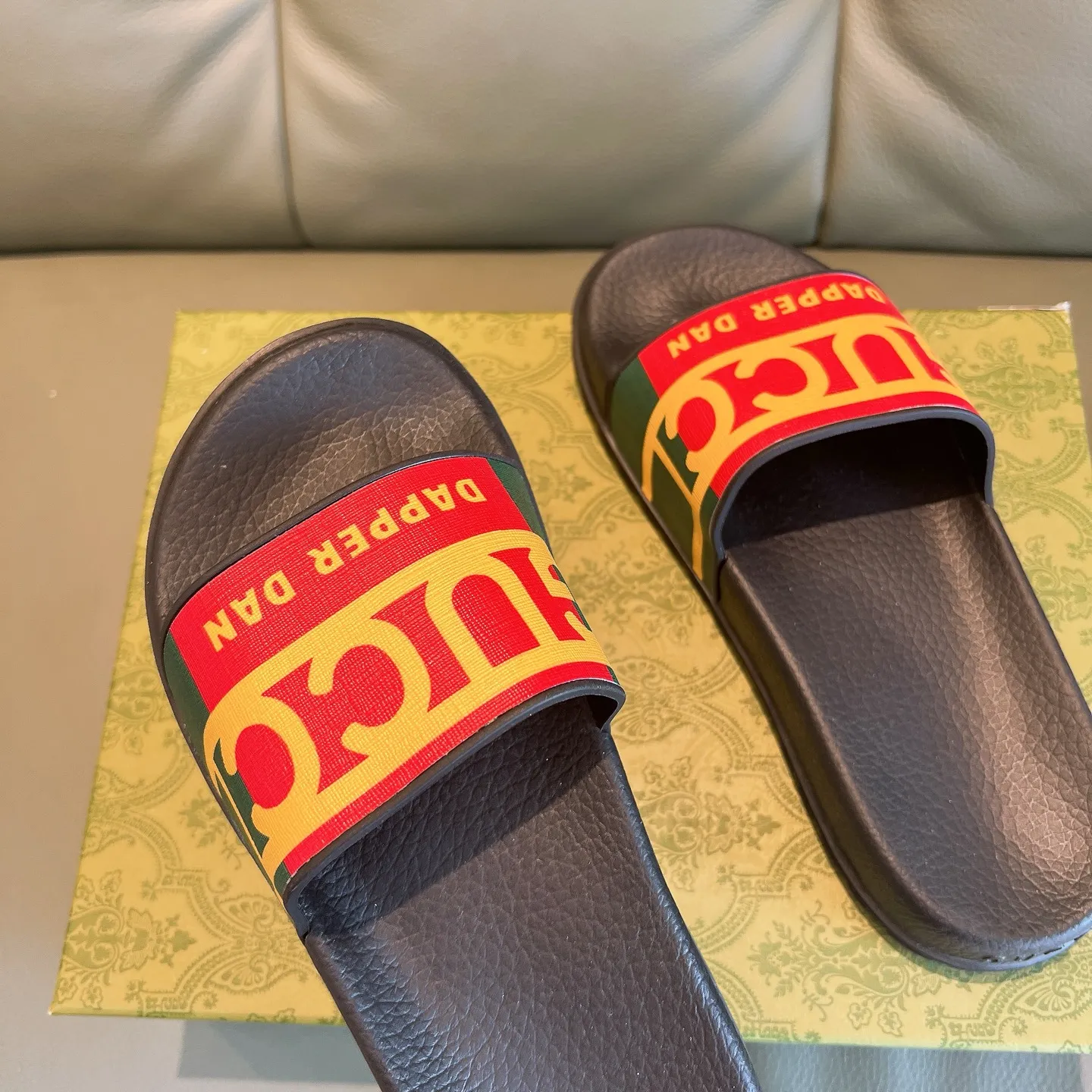 Men's Men's Shoes 130🐮🐮Gucci Gucci Slippers Gucci 2024 latest beach sandals slippers Original molding double G LOGO Original molding consistent Outsole: Men's Men's Shoes u double-layer outsole Size: 35-46